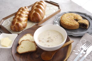 四季のパンレッスン(2026年1・2月) 〜 スイスのツオップ、胡桃とキャラメルのタルト、大麦と根菜のスープ